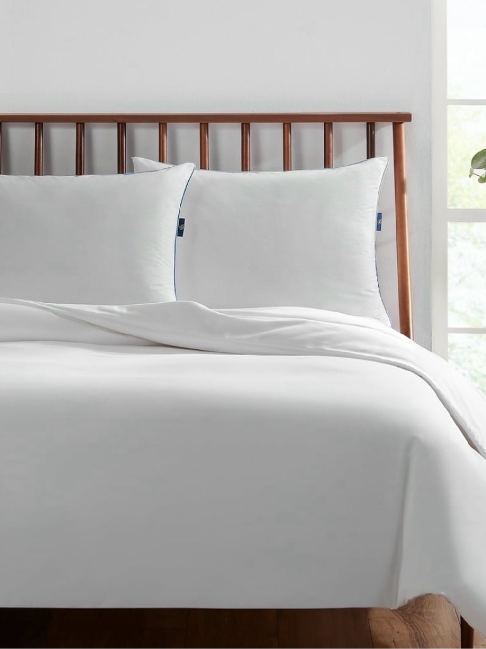 Sertapedic Cool Nites Bed Pillow, 2 Pack Queen Size Bed Pillow Set